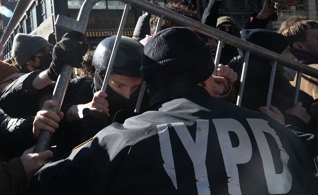 Nova-iorquinos parecem frustrar ataque ICE em grande escala antes de começar