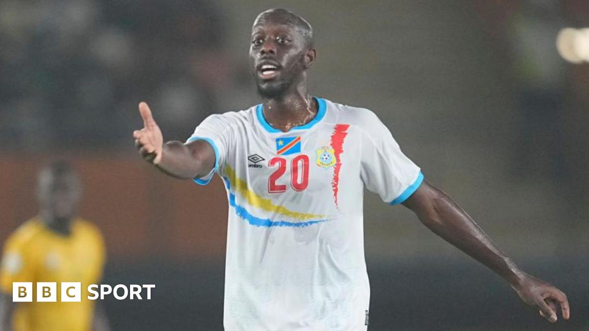 Yoane Wissa playing for DR Congo