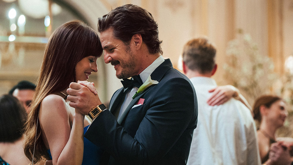 MATERIALISTS, from left: Dakota Johnson, Pedro Pascal, 2025. ph: Atsushi Nishijima / © A24 / courtesy Everett Collection