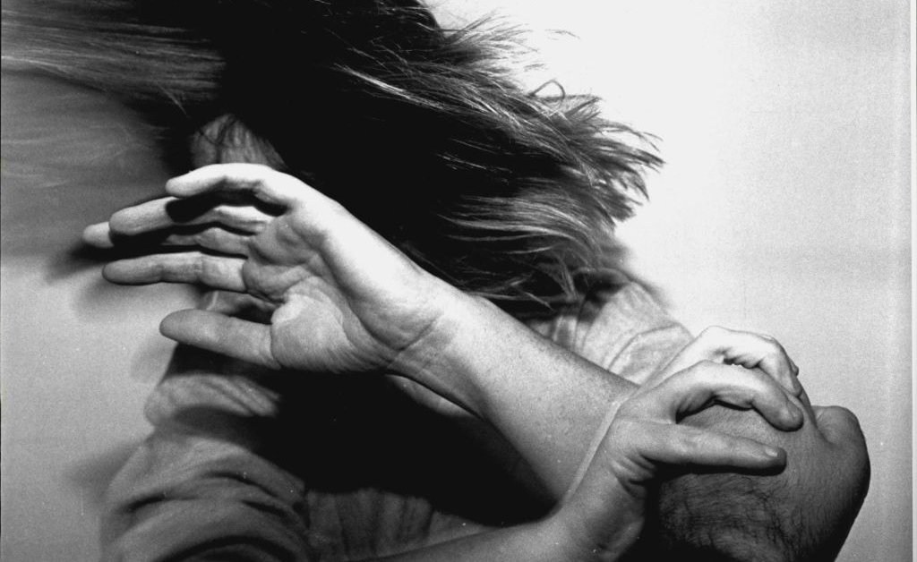 Para vítimas de violência doméstica, Trump acaba de dificultar a fuga