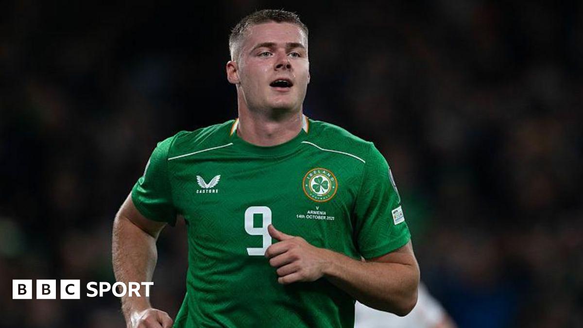 República da Irlanda: Hallgrimsson nomeia convocatória para as eliminatórias para o Mundial