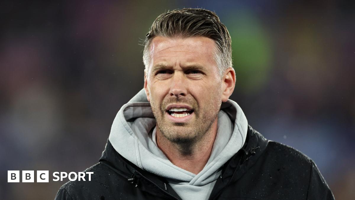 Rob Edwards: Wolves devem abordar o chefe do Middlesbrough sobre o papel de treinador principal