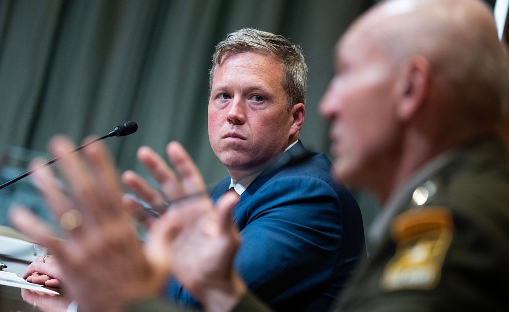 Secretário do Exército surge como ator-chave nas negociações sobre a Ucrânia