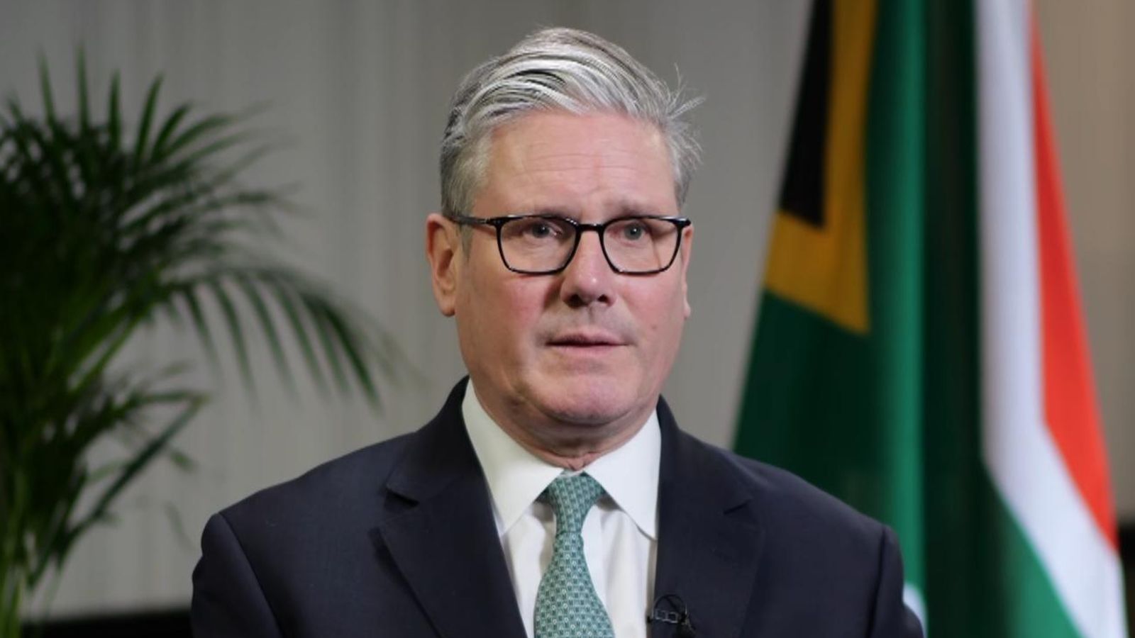 Starmer está 'brincando de bater na toupeira' para manter os EUA do lado - mas será o suficiente? | Notícias de política