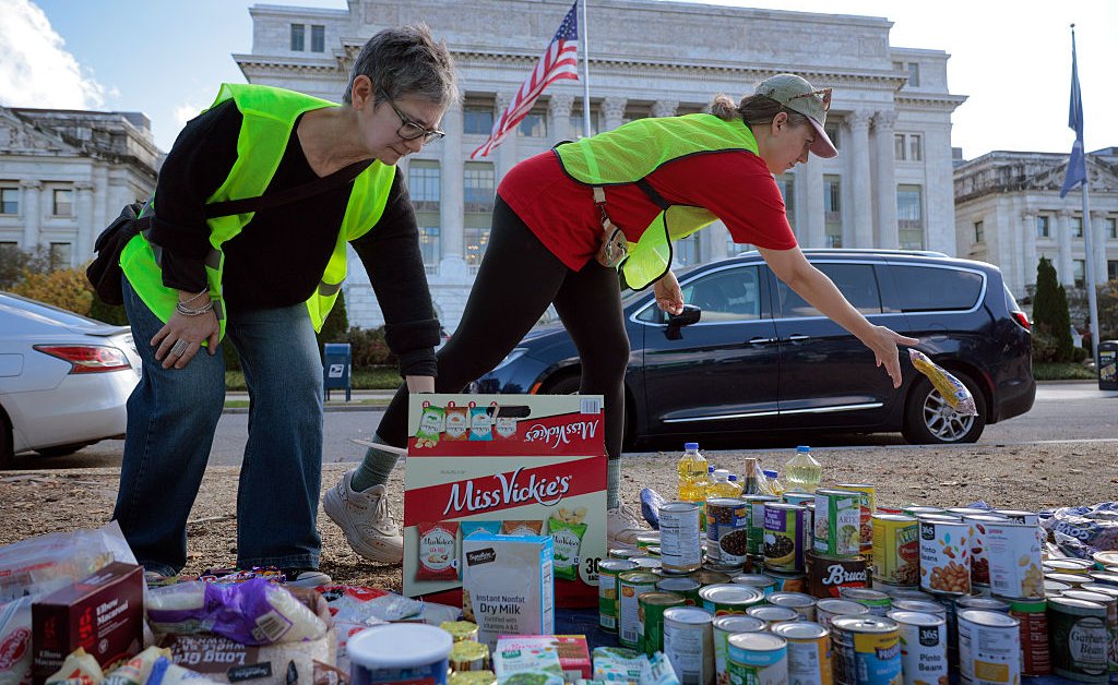 Suprema Corte permite que Trump congele o SNAP, deixando milhões no limbo