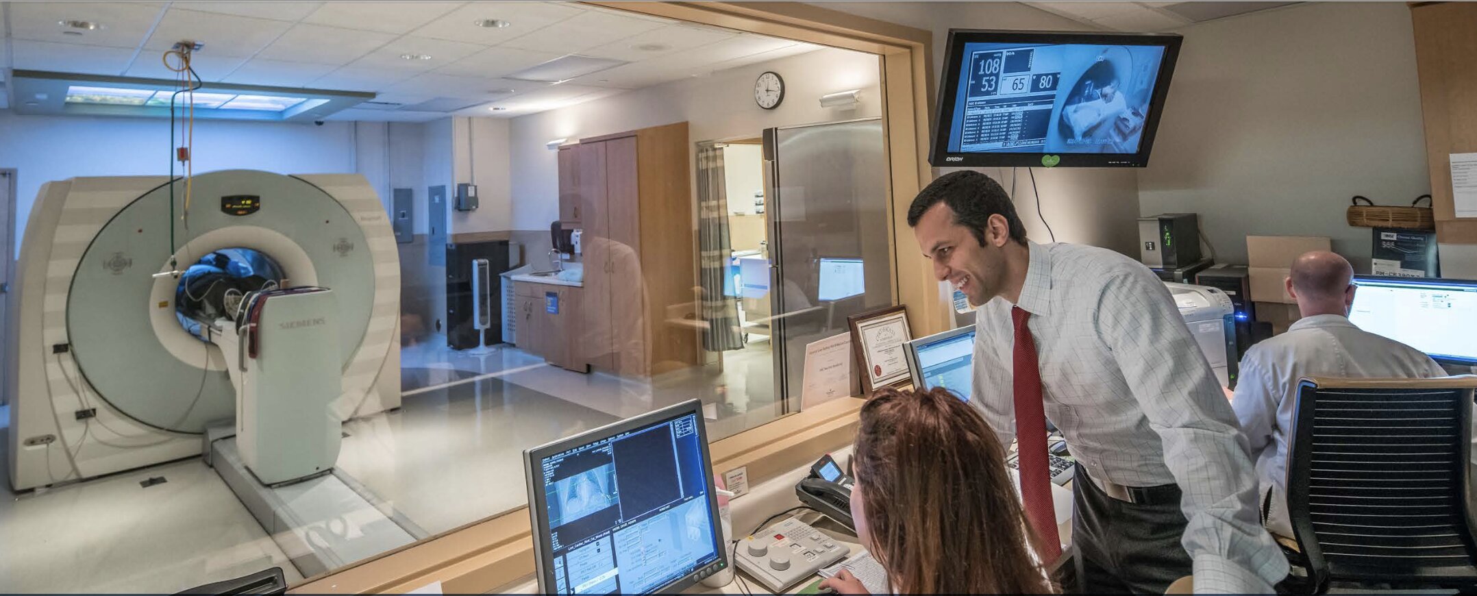 Tomografias computadorizadas de cálcio coronário minimamente invasivas que medem o risco de doenças cardíacas podem encontrar outros problemas de saúde potenciais