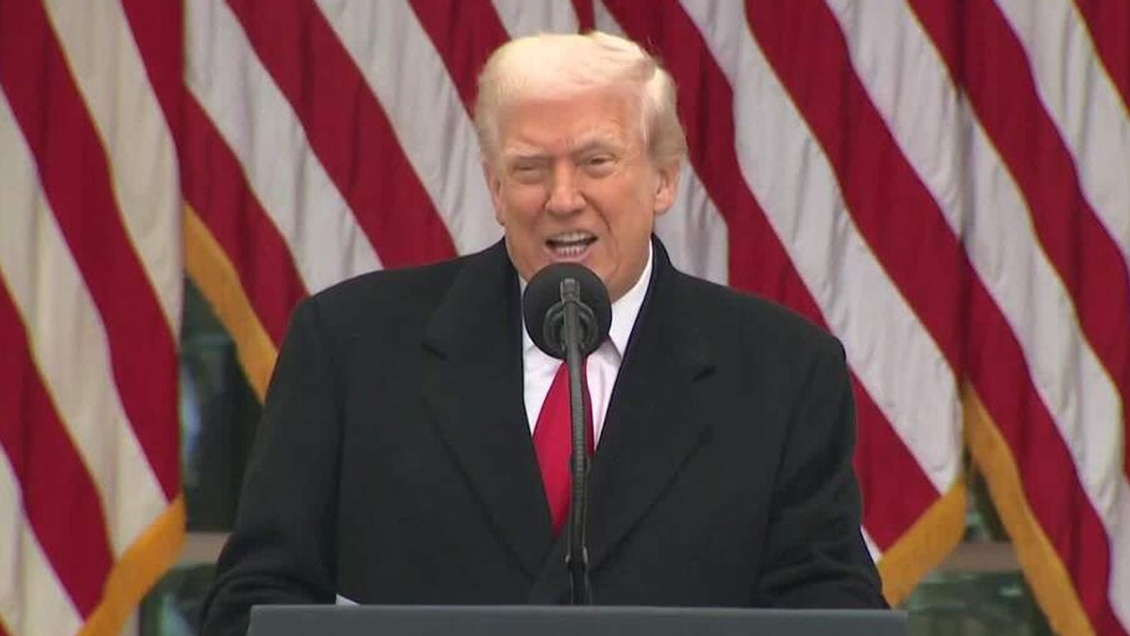 Trump fecha espaço aéreo ‘acima e ao redor’ da Venezuela | Notícias do mundo