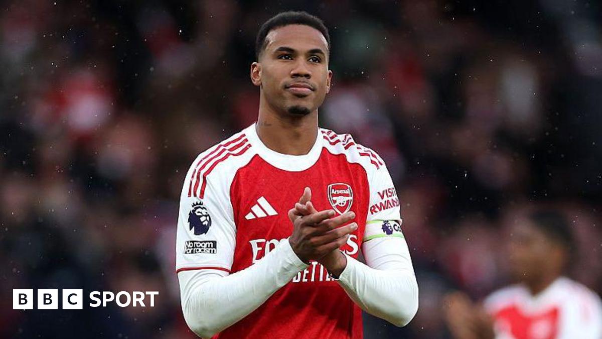 Gabriel playing for Arsenal