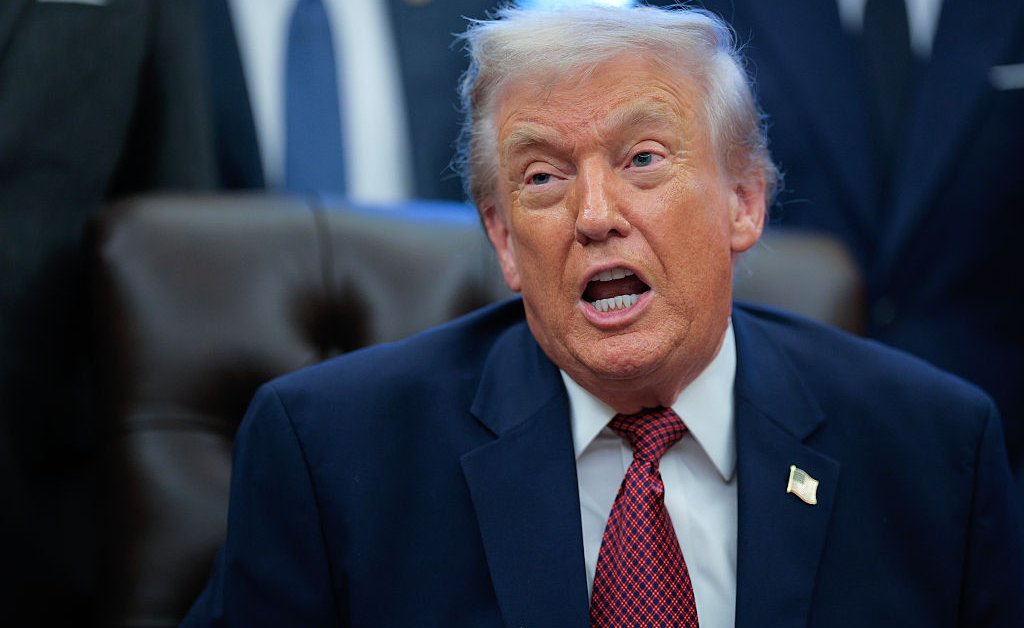 EUA mostram sinais de 'mudança autoritária rápida', alerta relatório