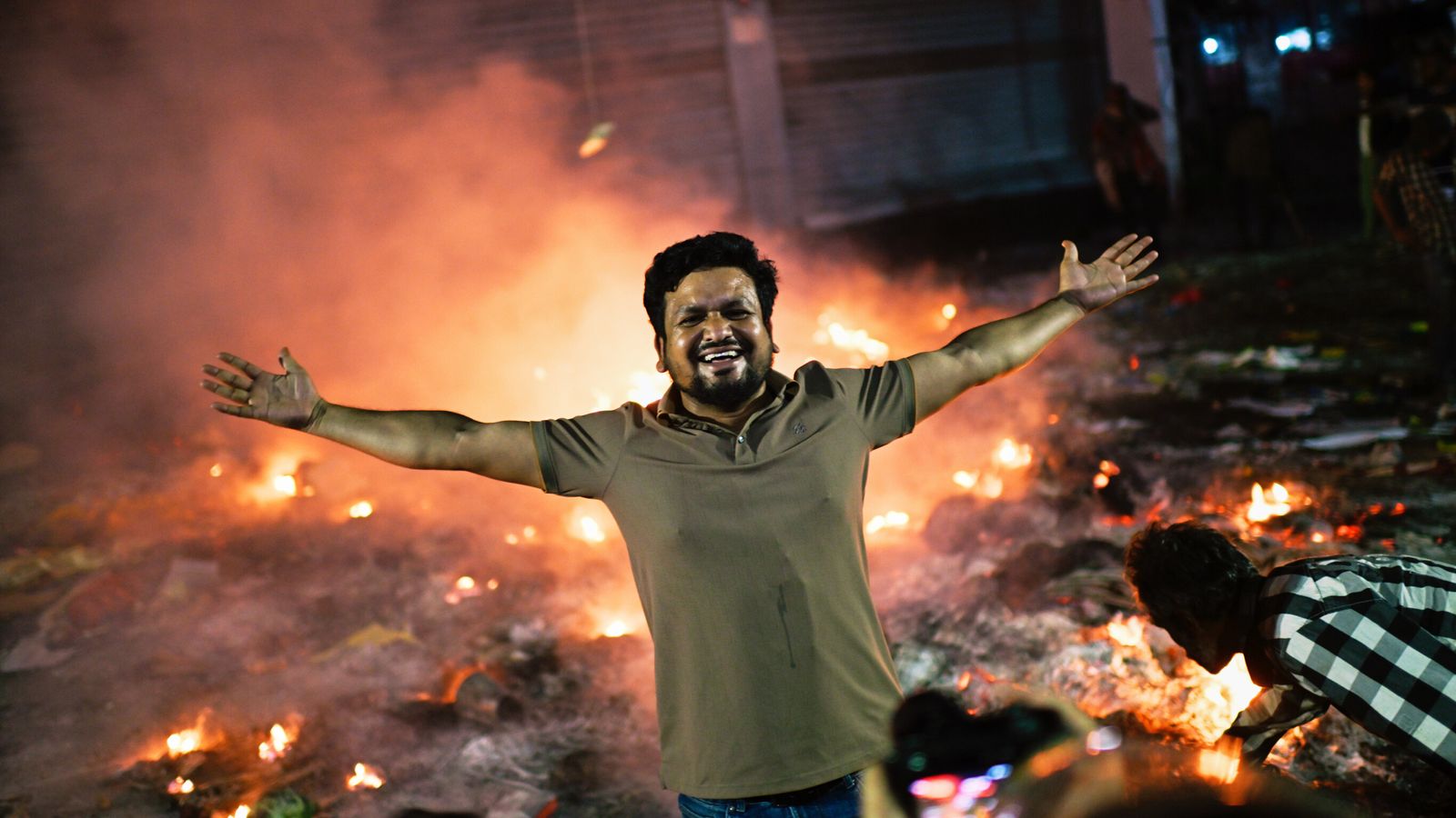 Protesters set fire to the premises of the Prothom Alo daily newspaper in Dhaka. Pic: AP.