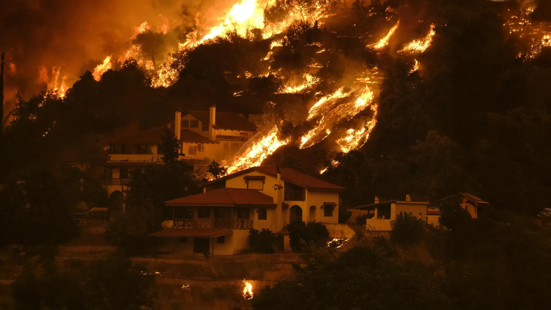 O oeste dos EUA tentou impedir incêndios florestais e o tiro saiu pela culatra