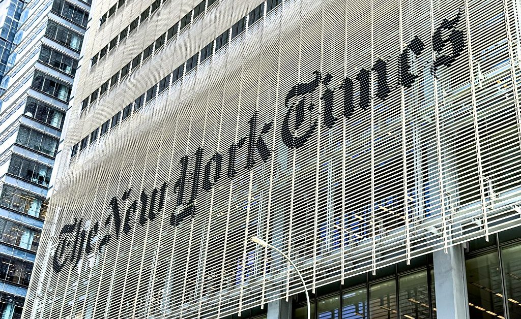 Trump chama relatórios sobre sua saúde de 'sediciosos'