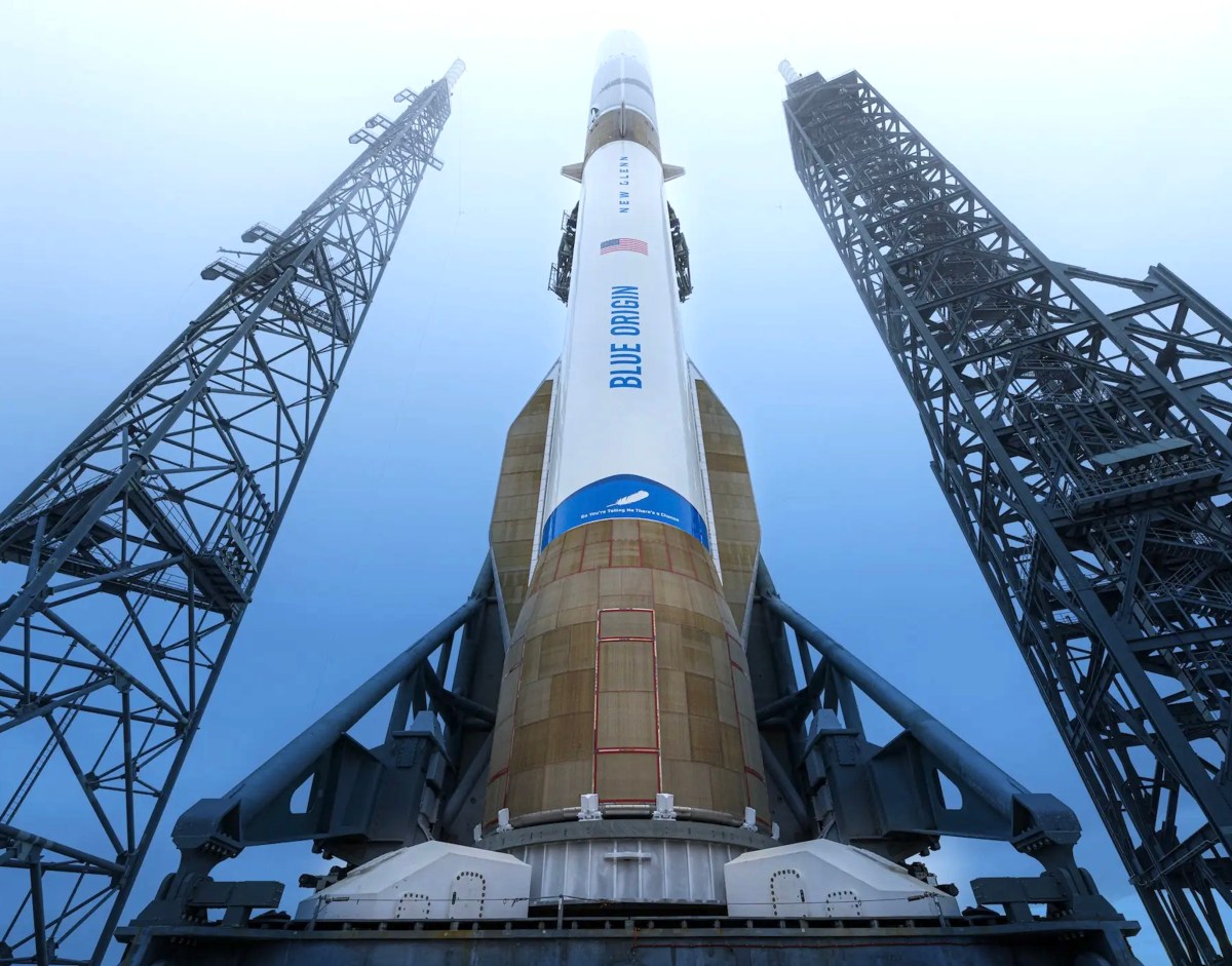 Blue Origin's New Glenn rocket on the launchpad