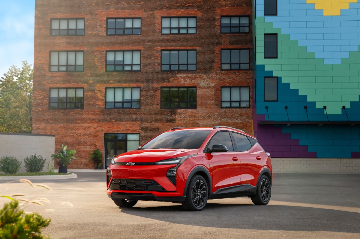 GM encerrará a produção do Chevy Bolt EV no próximo ano e transferirá o Buick fabricado na China para a fábrica nos EUA