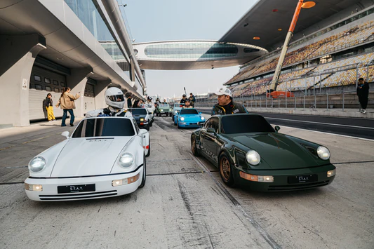 Big Boy Toys – Mini carros esportivos projetados para adultos são tão emocionantes quanto os modelos em tamanho real