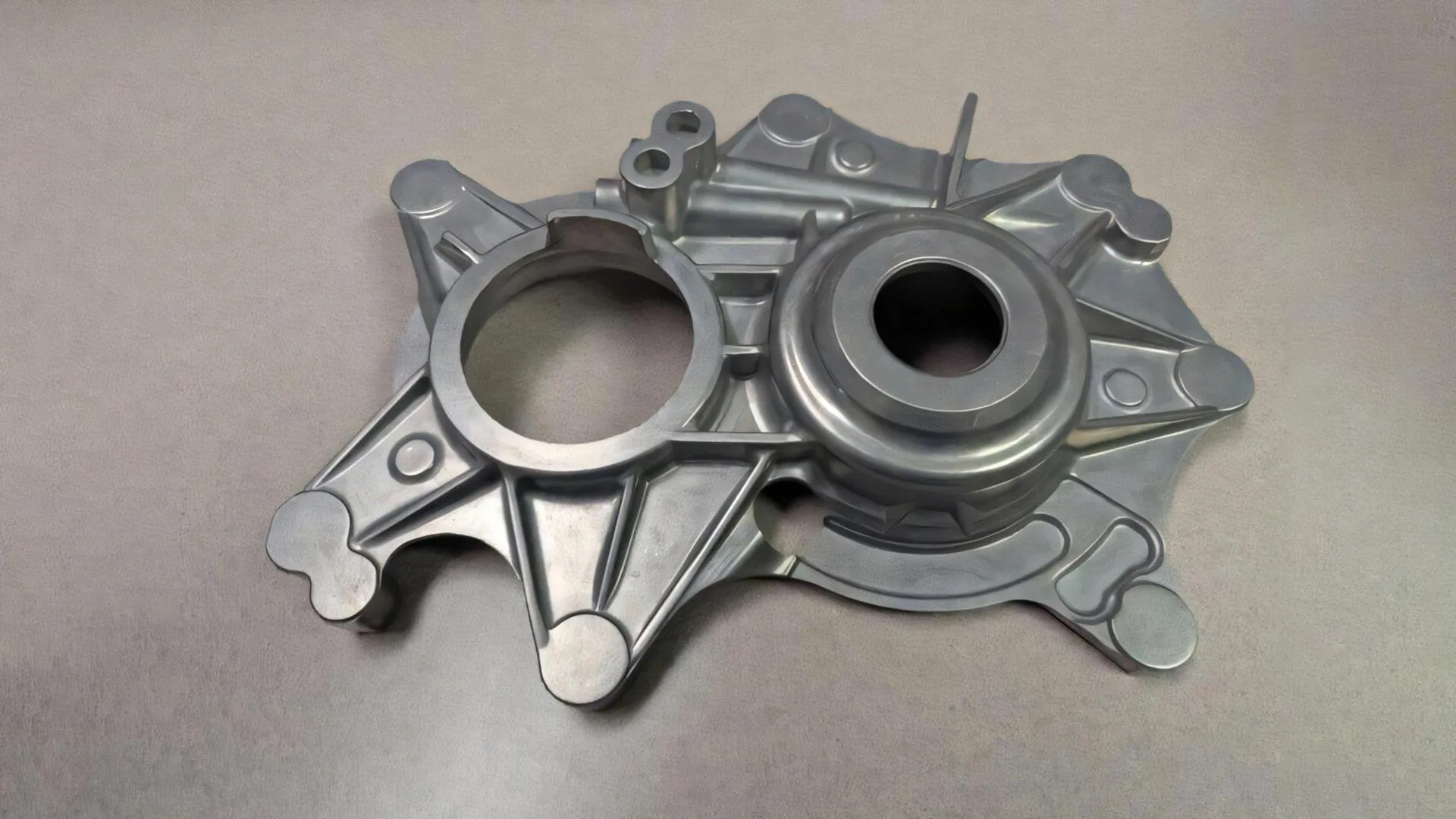 Cientistas transformam sucata de alumínio de automóveis em metal de alto desempenho para novos veículos